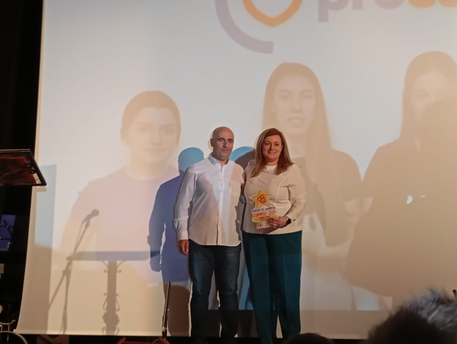 La iniciativa PROCARE Marmolejo, liderada por investigadores de la UJA, galardonada en los Premios Dinamia 2024 en la categoría de salud