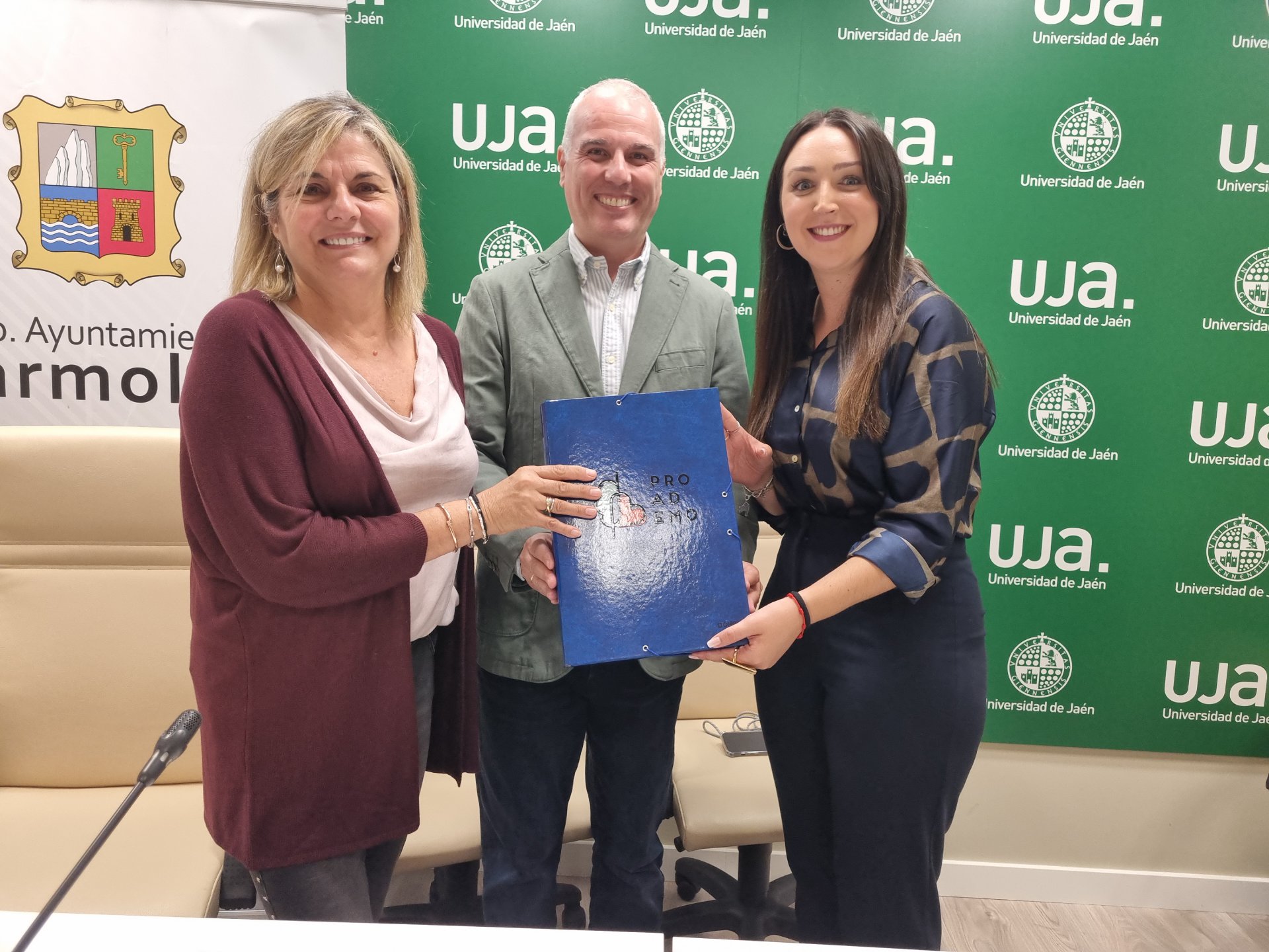 La Universidad de Jaén expone los materiales para la promoción de la salud y el bienestar emocional de los jóvenes generados por el proyecto PROADEMO a la Diputación Provincial de Jaén