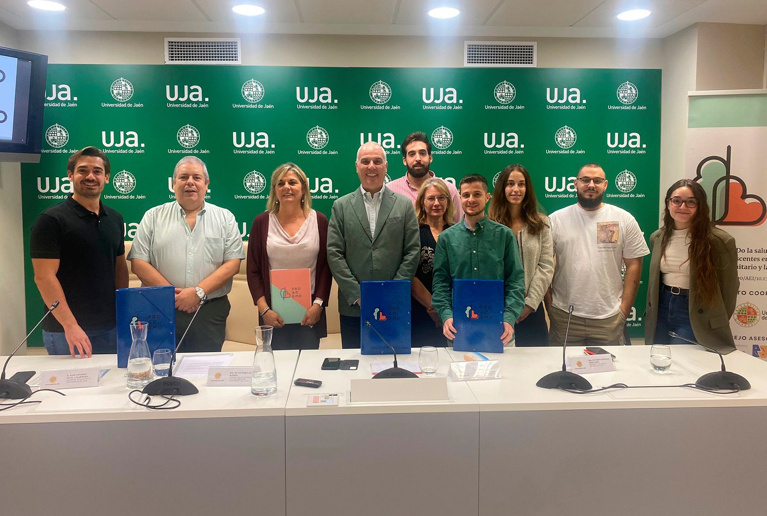 El proyecto PROADEMO de la Universidad de Jaén elabora un conjunto de herramientas prácticas para el apoyo emocional de adolescentes dirigido a profesionales educativos, sanitarios y de la juventud, así como a los propios jóvenes